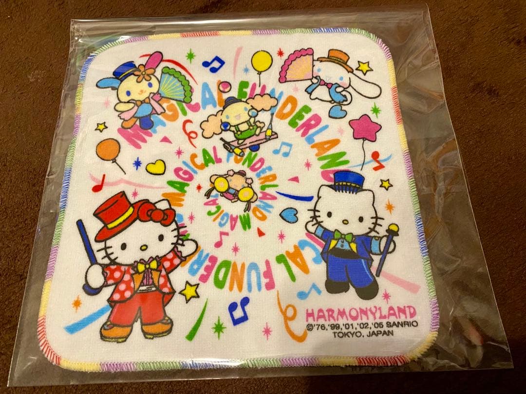 激レア❗️Hello kittyご当地タオルハンカチ！希少！ハーモニーランドあり