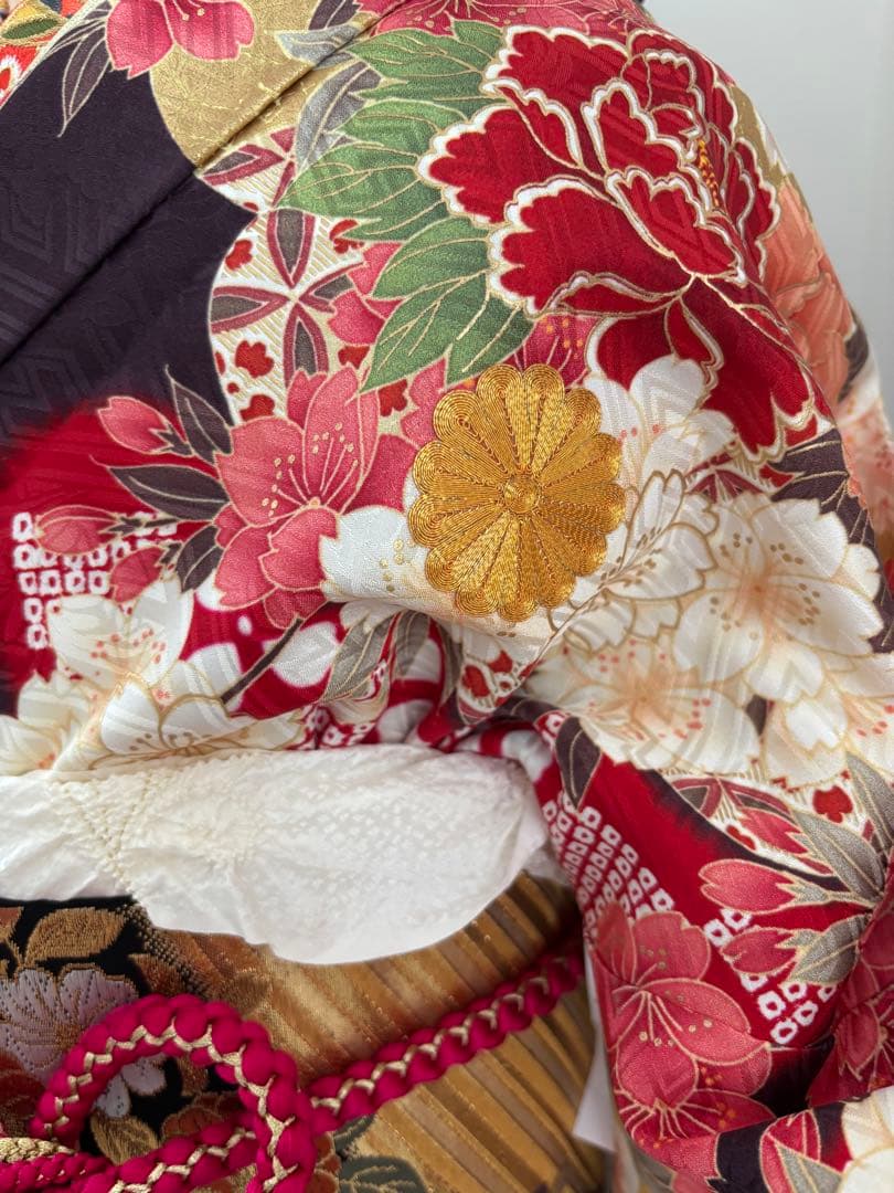 未使用品　タグ付き　正絹振袖フルセット　豪華金彩　駒刺繍　王道古典柄　成人式に！