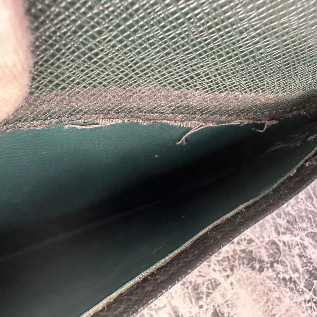 ✨LOUIS VUITTON✨　ルイヴィトン　セカンドバッグ　タイガ　ポーチ