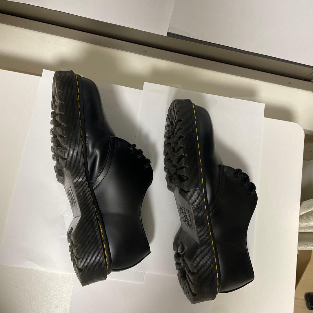 ぱ　ドクターマーチン　メンズ靴　ホールシューズ