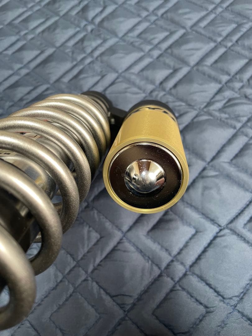 未使用　ZRX1200DAEG ダエグ　純正KYBリアサスペンション