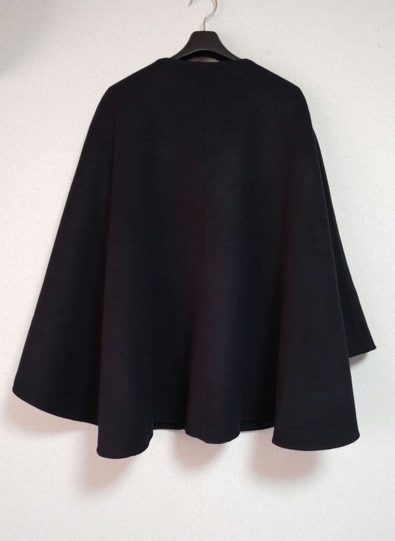 新品 TOMORROWLAND .B ウールダブルフェイスポンチョ ブラック