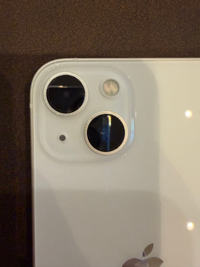 Apple iPhone 13 256GB ホワイト 本体 バッテリー82%