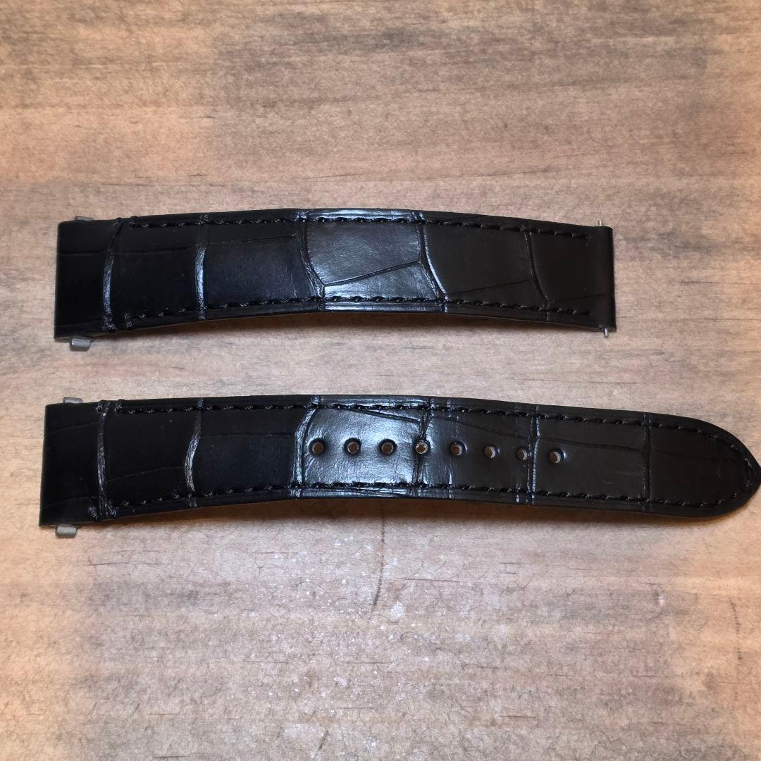 Cartier サントスドゥカルティエMM ブラック レザーベルト