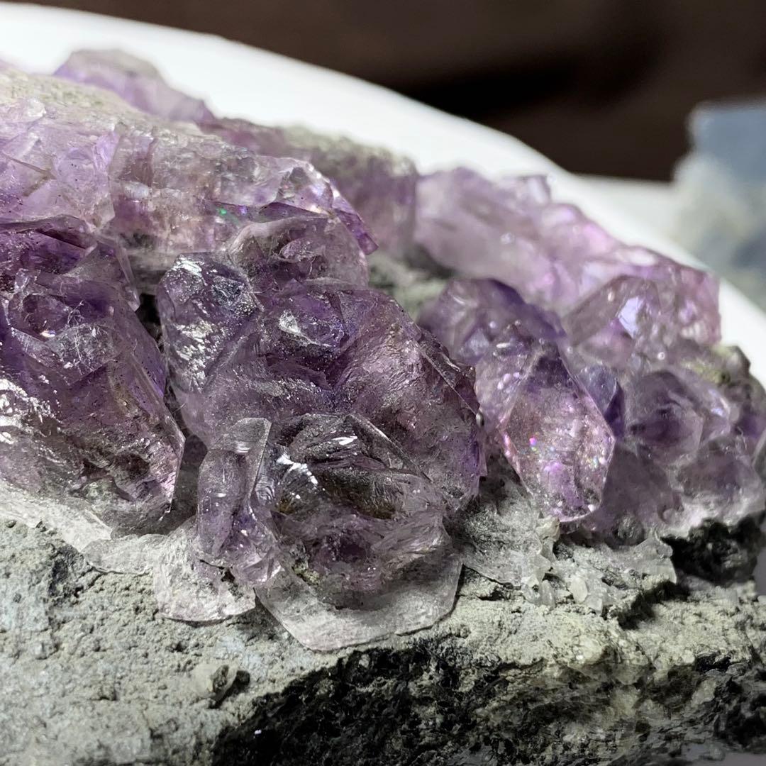 マハラシュトラ産☆アメジストクラスター掛けるフローライトハリネズミさん