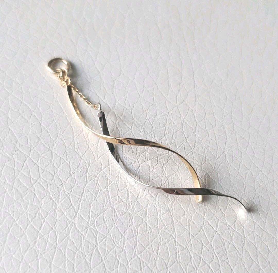 ル*ク様 ete エテ K10YG/WG イヤーチャーム ツイスト