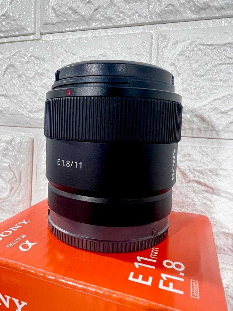 SONY E 11mm F1.8 レンズ