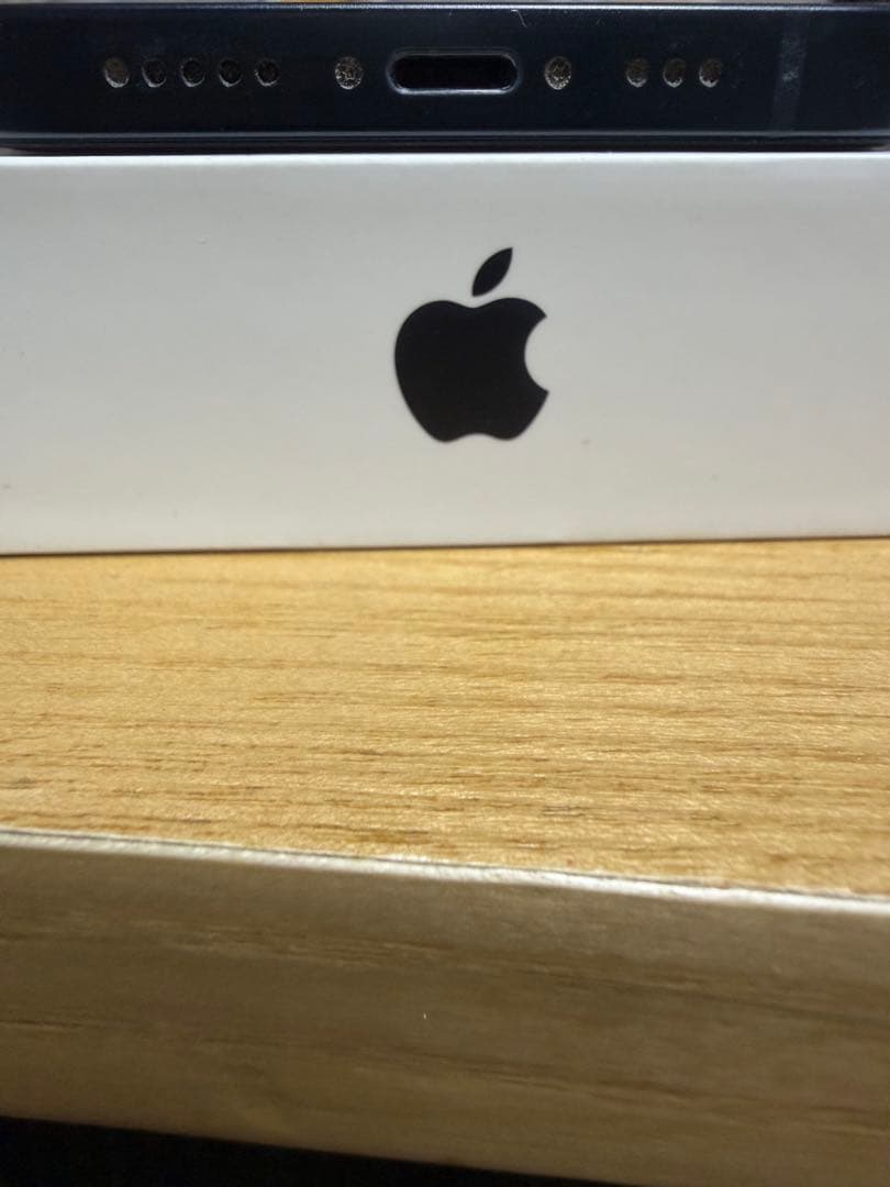 Apple iPhone 13 256GB ミッドナイト