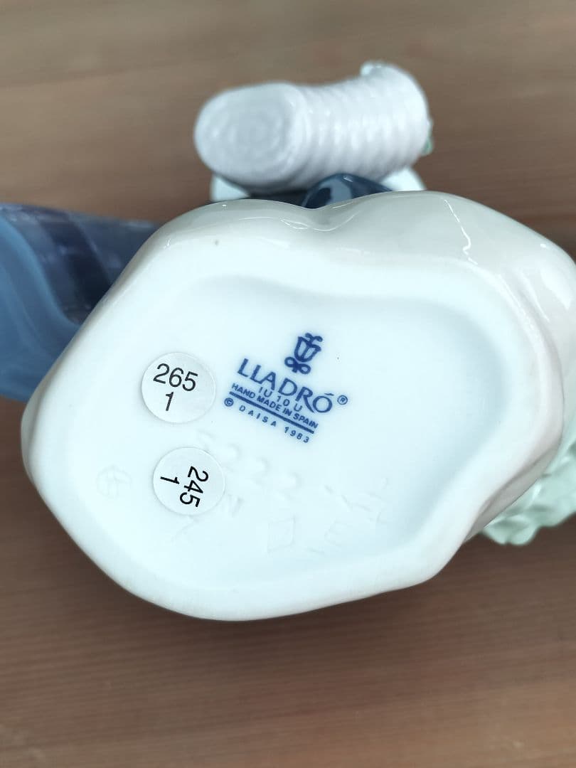 リヤドロ人形　LLADRO きれいな花ばかり　＃5222　フィギュリン