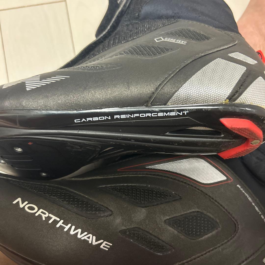 NORTHWAVE ゴアテックス冬用防水サイクリングブーツ