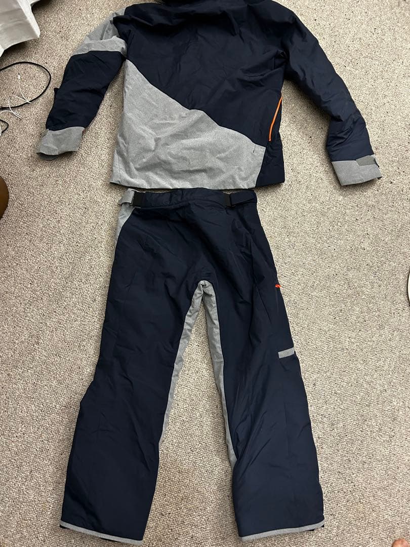 デサント　技術選モデル　上下セット