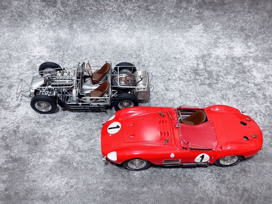 2台セット　CMC 1/18 リミテッドエディション マセラティ 300S