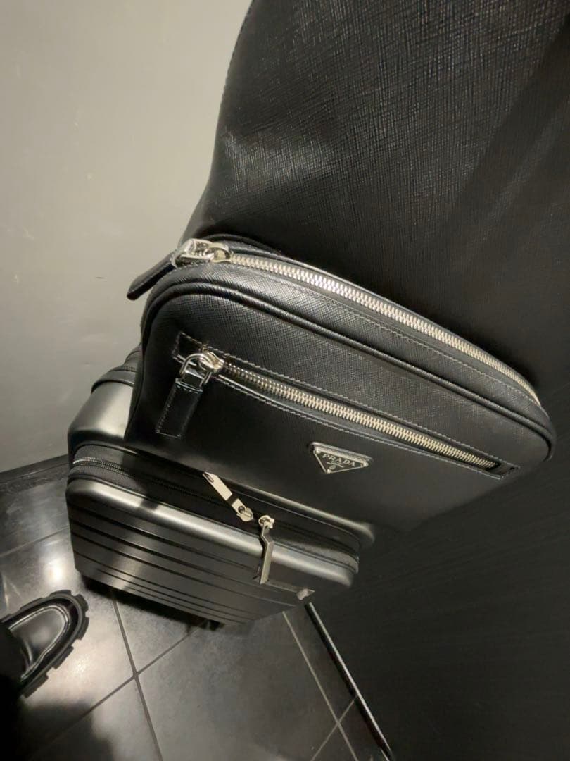 セール中 PRADA プラダ リュック サフィアーノレザー RFID認証済 黒