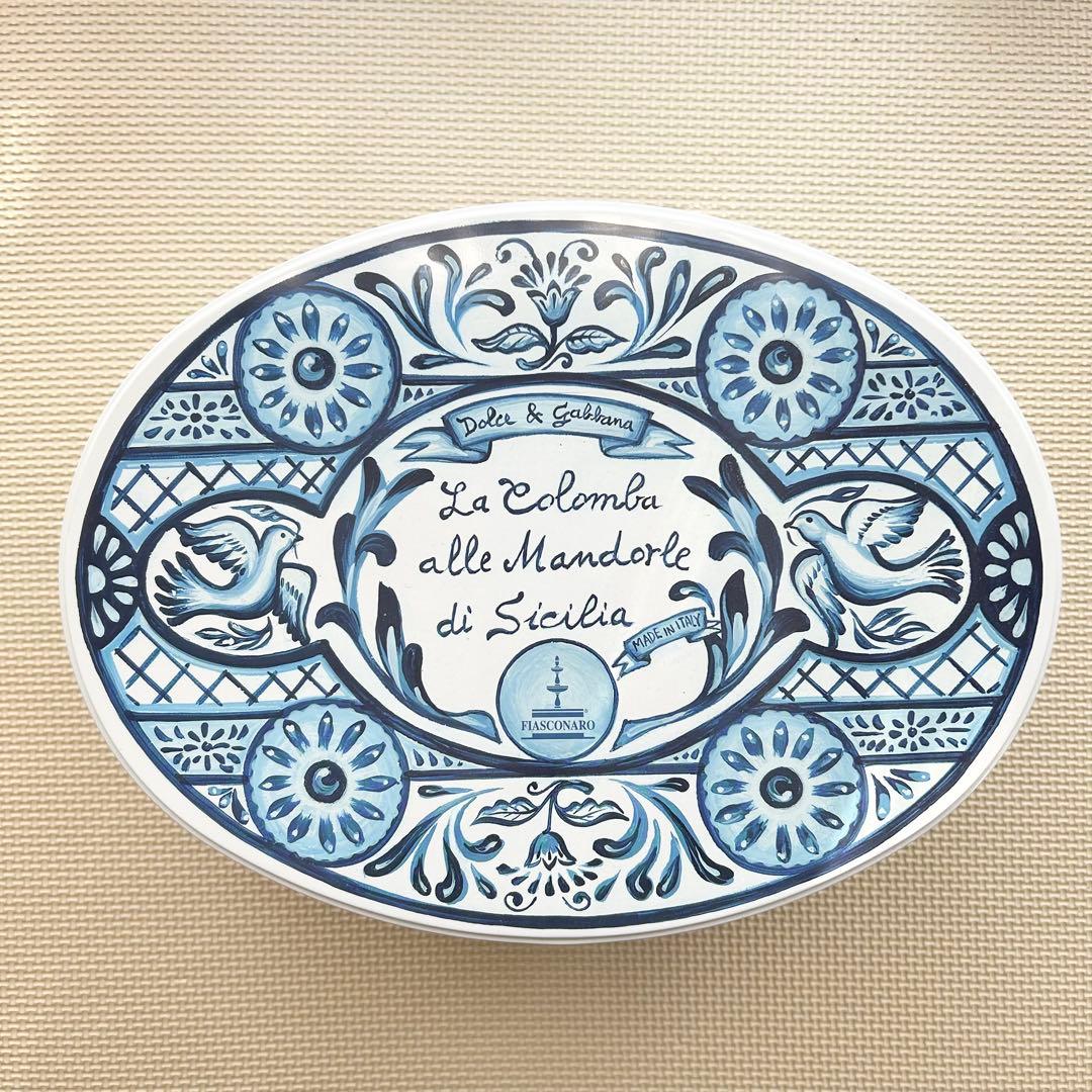 ドルチェ&ガッバーナ♡コロンバ　缶