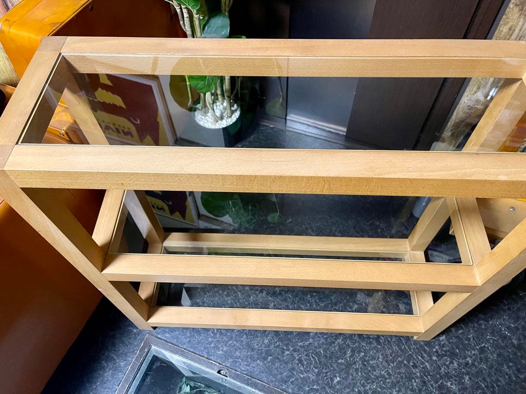 送料無料 アンティーク調 ディスプレイ ガラス 棚 3段 オシャレな細長タイプ