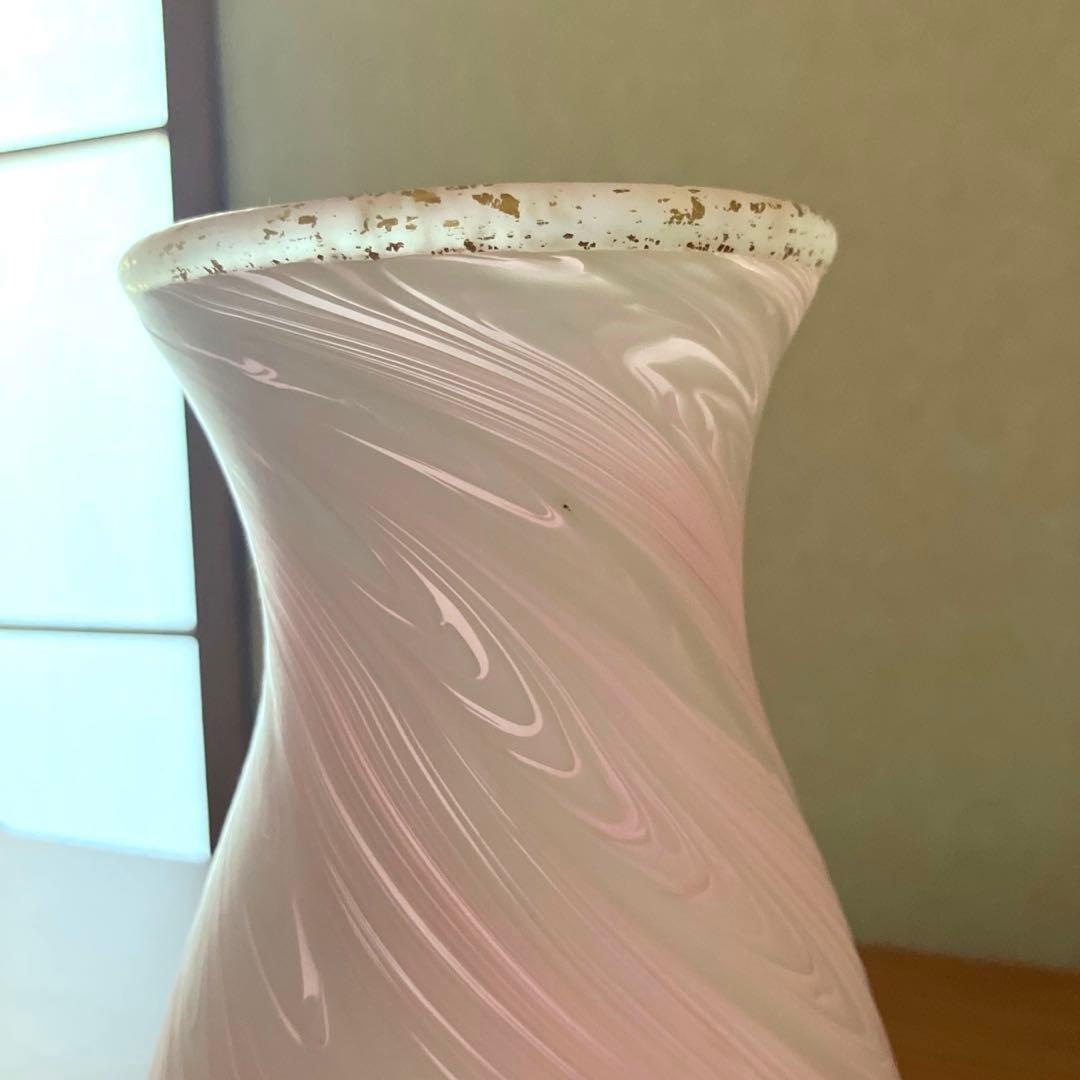 北一硝子？廣田硝子？昭和レトロ花瓶　台付　マーブル　ピンク