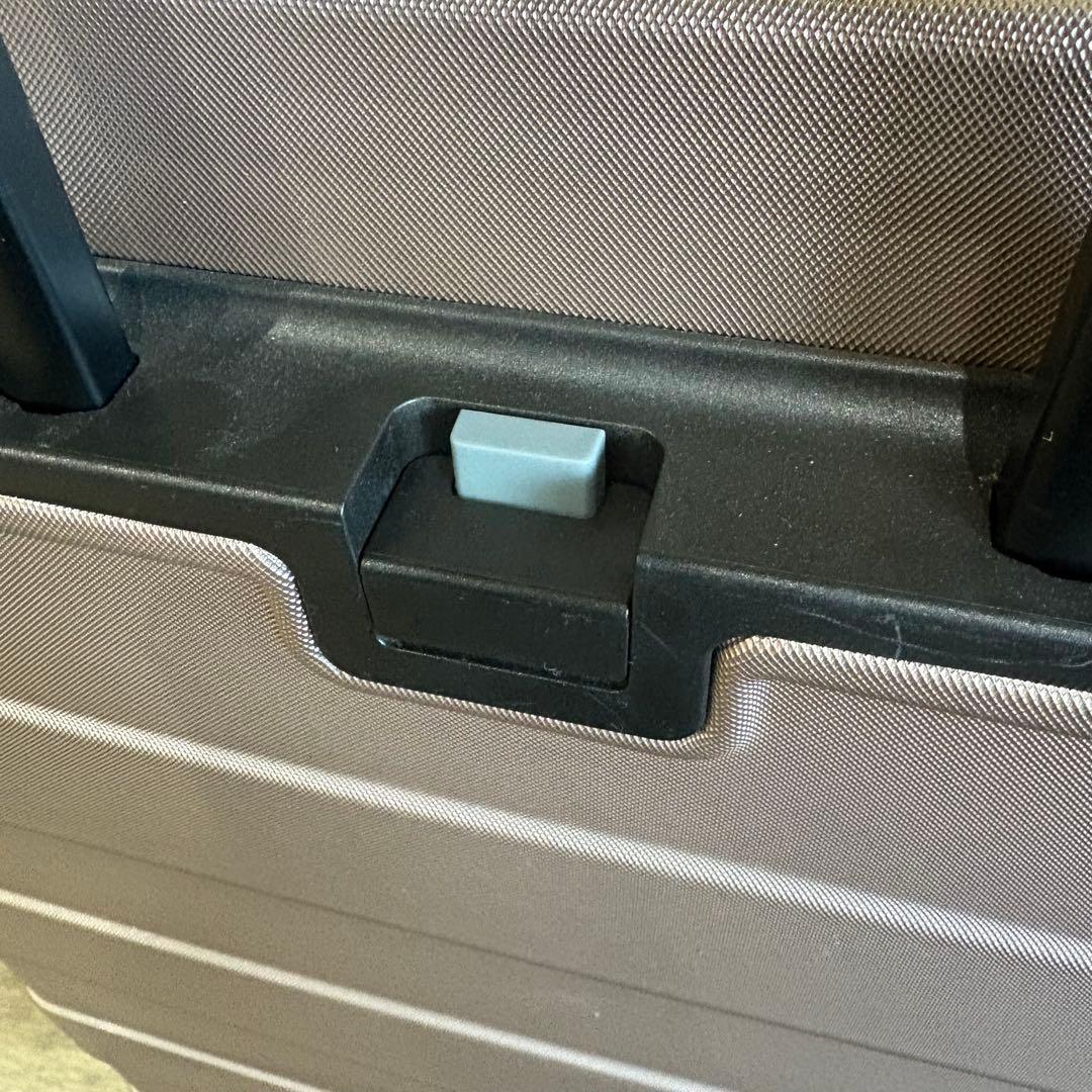 無印良品　キャリーバーの高さを自由に調節できる ハードキャリーケース 63L