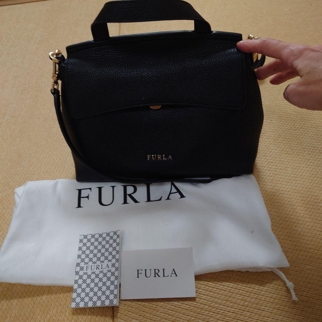 FURLA 黒 レザー ショルダーバッグ