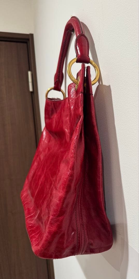 PRADA 赤 レザー ワンショルダー ホーボーバッグ