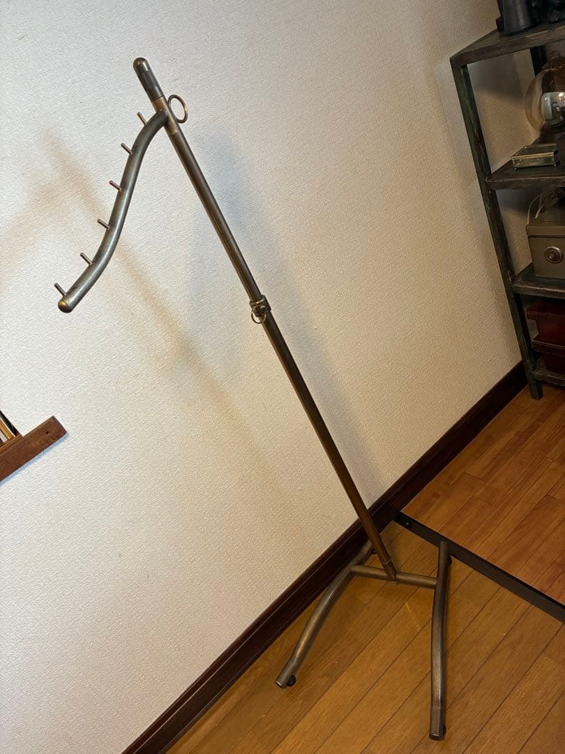 インダストリアル　コートハンガーラック　スタンド　什器　ビンテージ　ゴールド