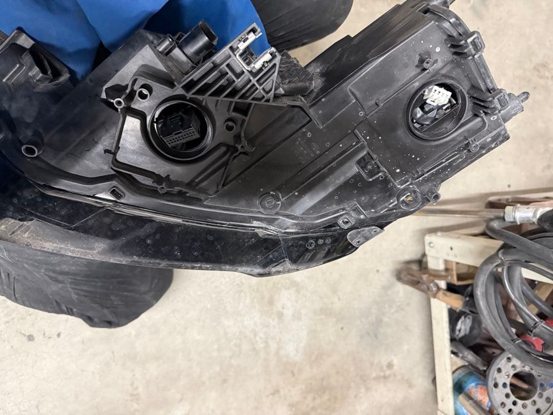 アウディA1右ヘッドライト8X後期