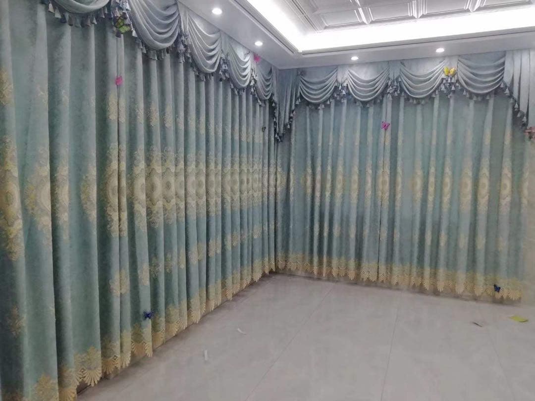 ドレープカーテン　刺繍柄　オーダーカーテン