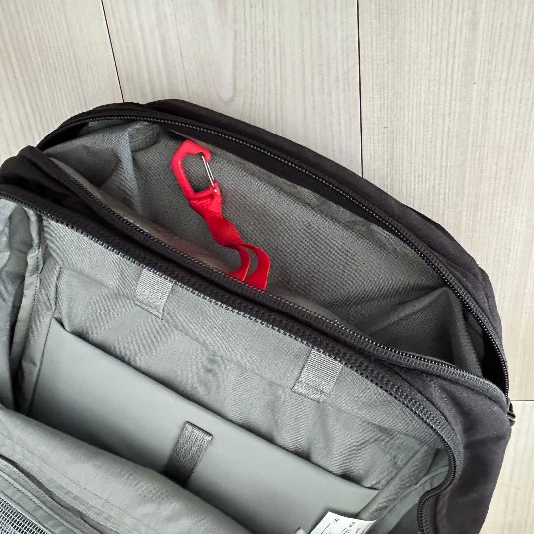 【美品】EVERGOODS CIVIC HALF ZIP 26L バックパック黒