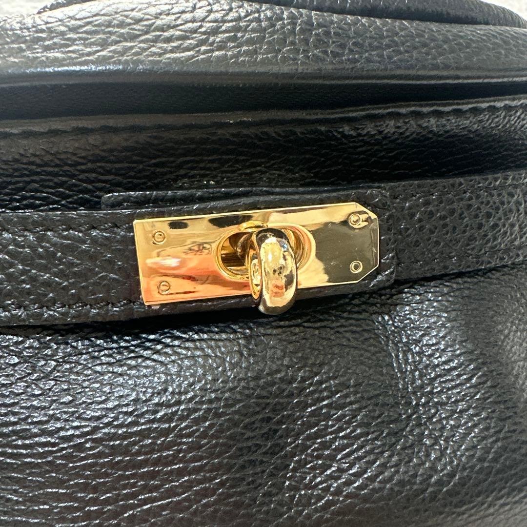 AULENTTI バックル ボディバッグ バッグ ウエストバッグ レザー