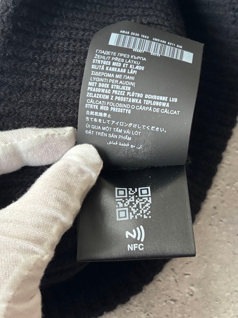 プラダ 　トライアングルロゴ ウール ニット キャップ　ニット帽　 帽子