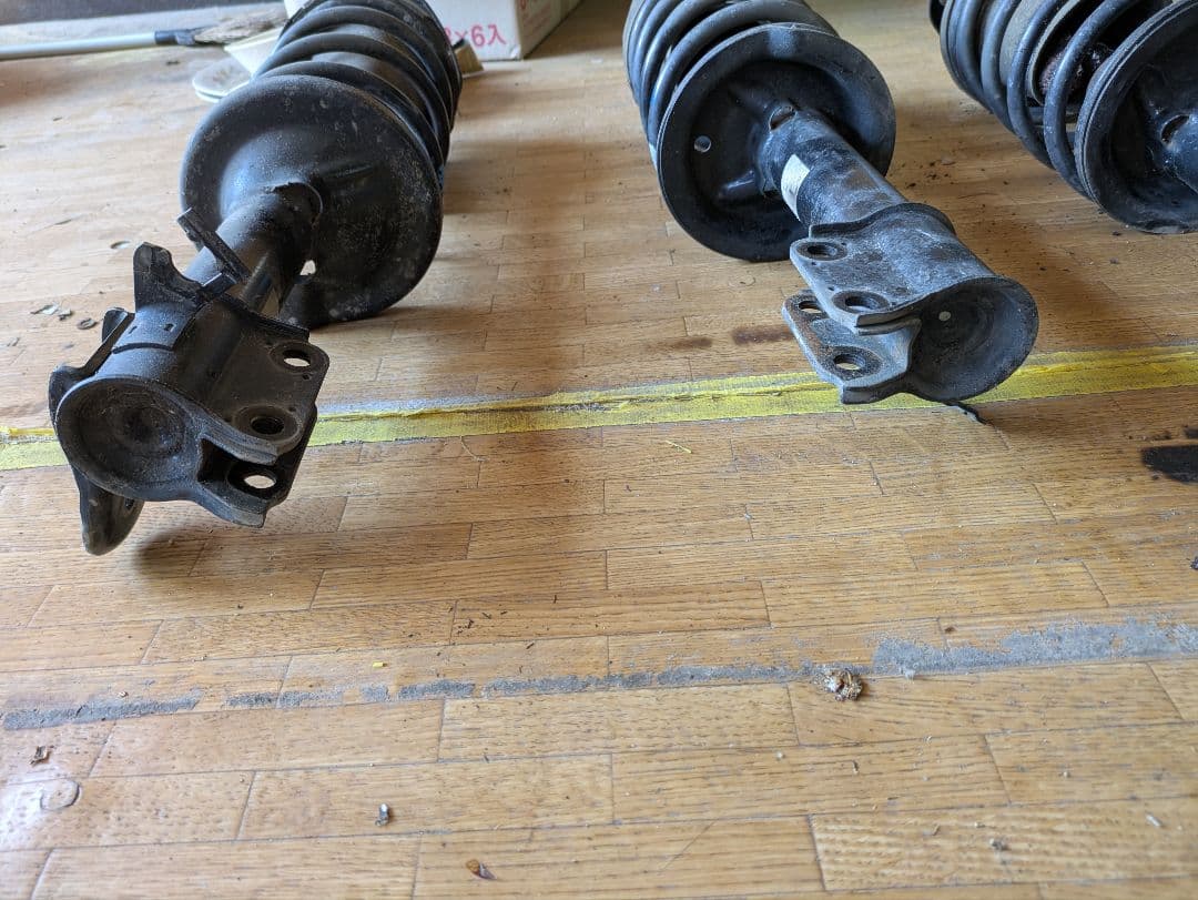 いすゞ　ジェミニイルムシャーR純正サスペンション１式