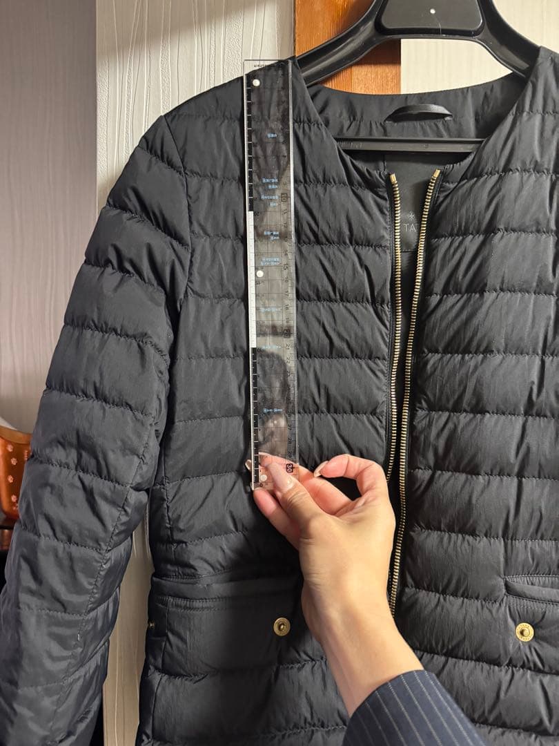 TATRAS ブラック ノーカラーダウンジャケット