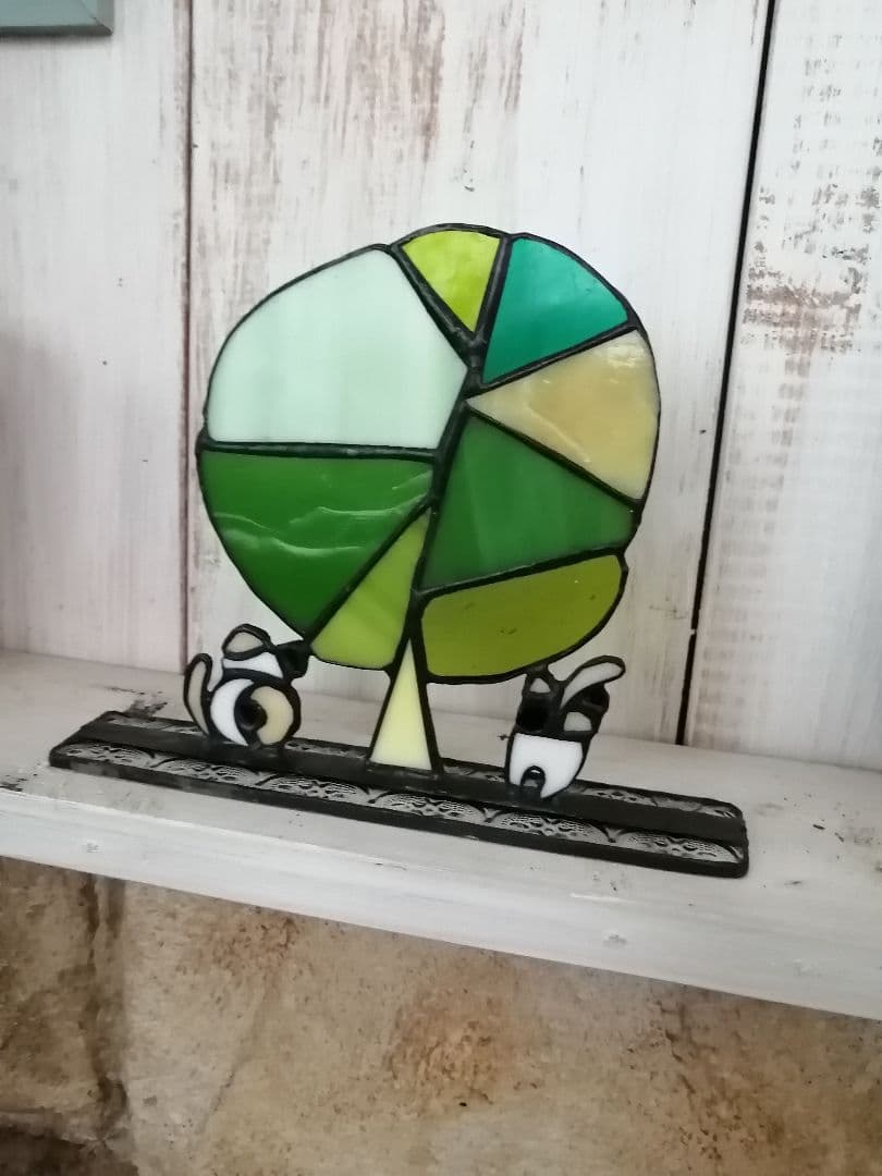 緑の木と三毛猫さん