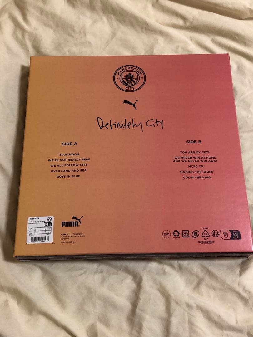 【oasis】ノエル・ギャラガー　マンチェスター・シティユニフォーム限定BOX