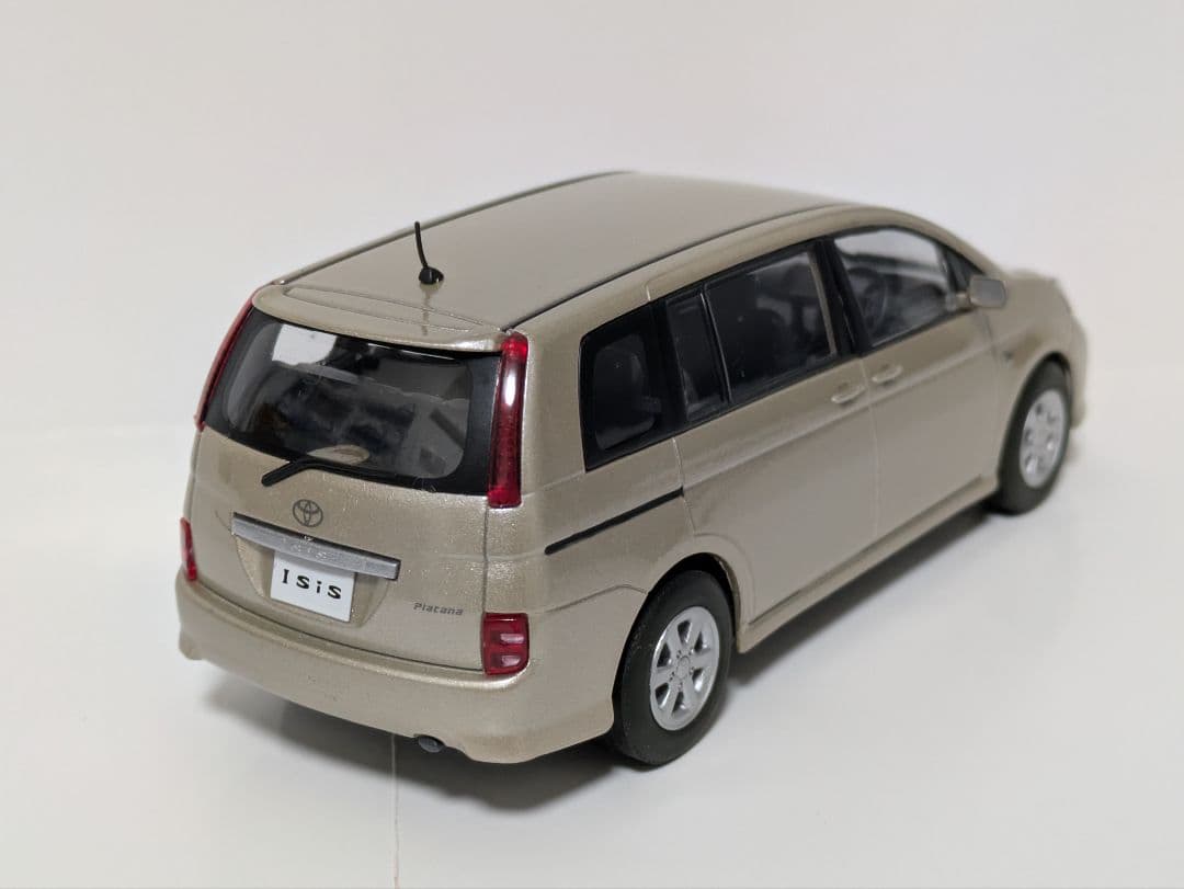 トヨタ ISIS アイシス 1/30 カラーサンプル プルバックカー