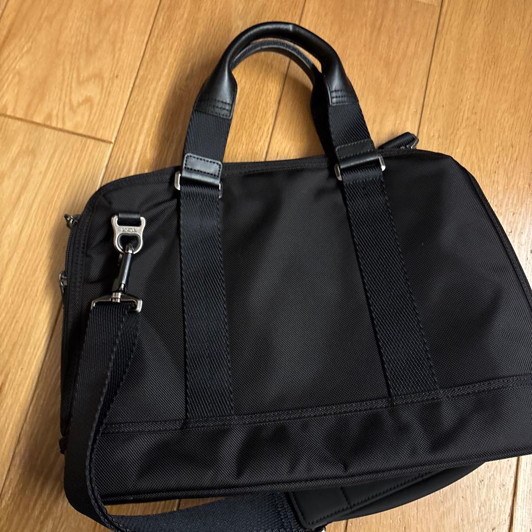 tumi ブリーフケース　黒