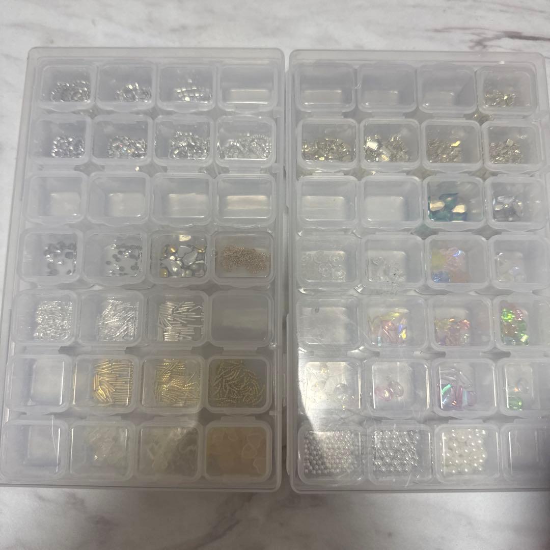 ネイル　パーツ　まとめ売り　ジェルネイル　ライト　ストーン　デコパーツ