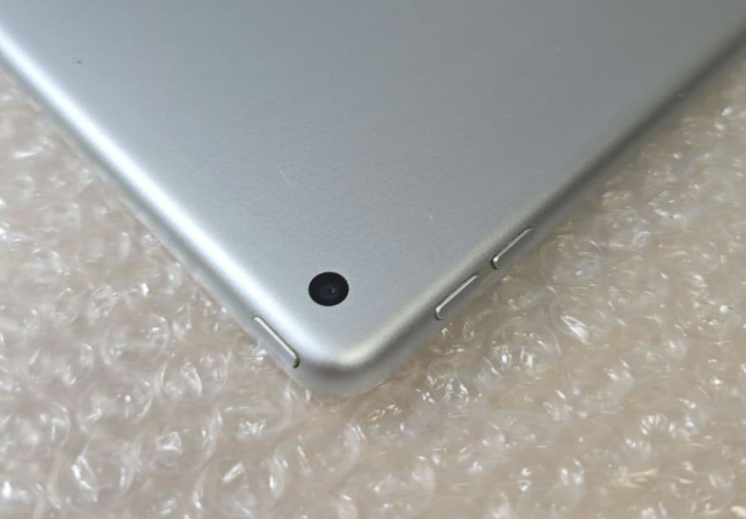 ゆ*う様 iPad 8◼️第8世代◼️Wi-Fi版◼️バッテリー良品◼️58