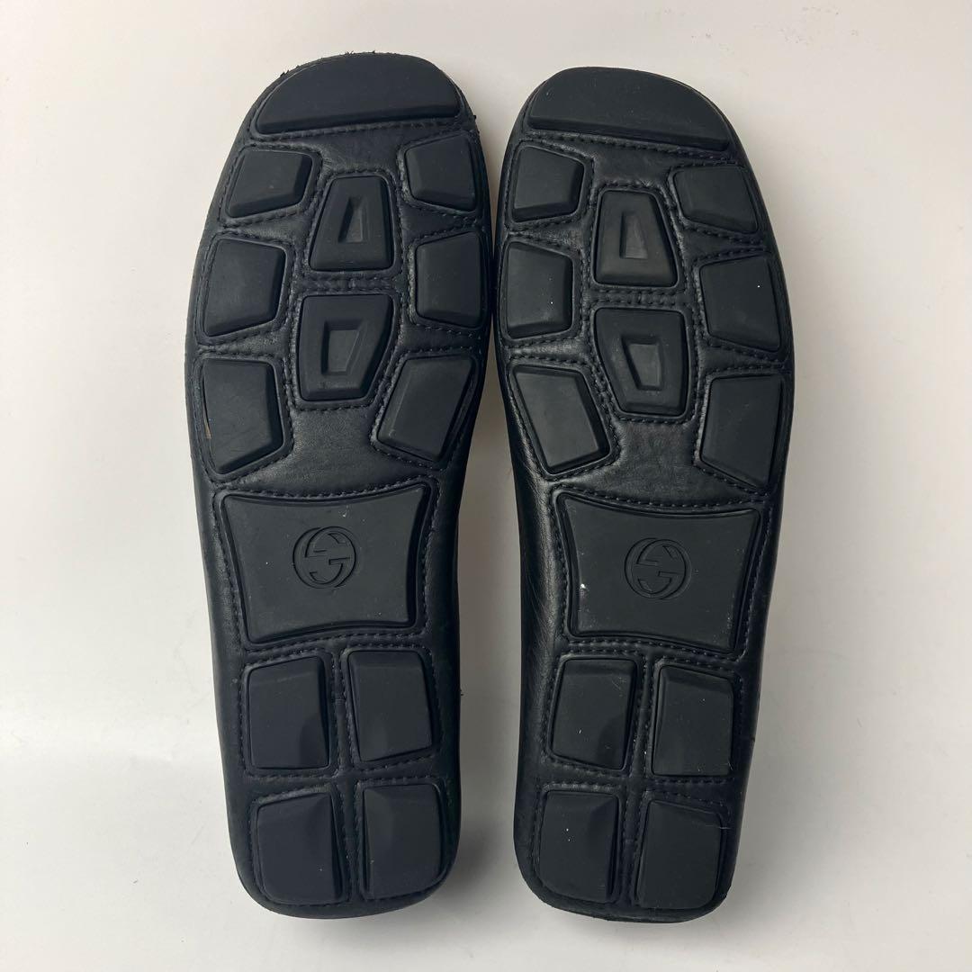 【良品】GUCCI スクエアトゥ　ドライビング　ローファー　蜂　刺繍　25.5黒