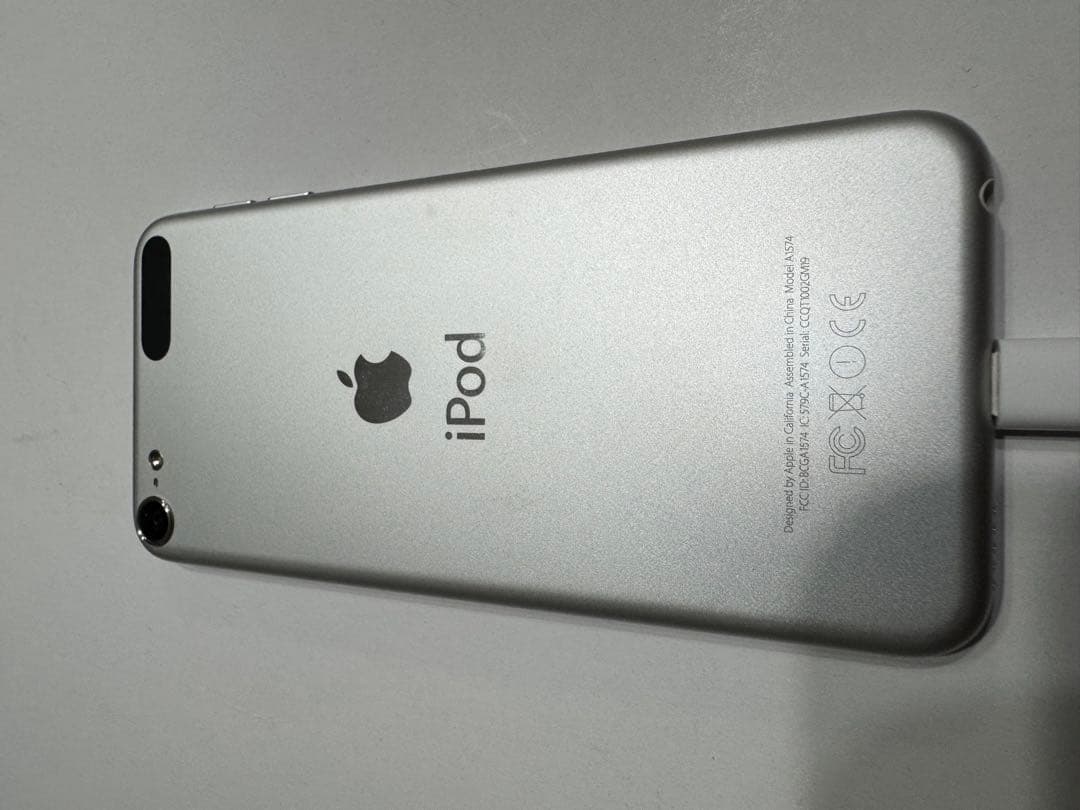 【美品】Apple iPod touch(第6世代) 128GB シルバー