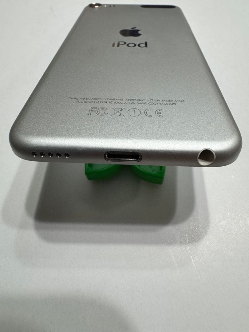 【美品】Apple iPod touch(第6世代) 128GB シルバー