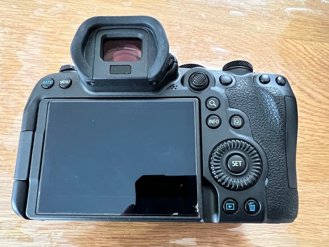 How様用【美品】Canon EOS R6 Mark II 本体　おまけ付き