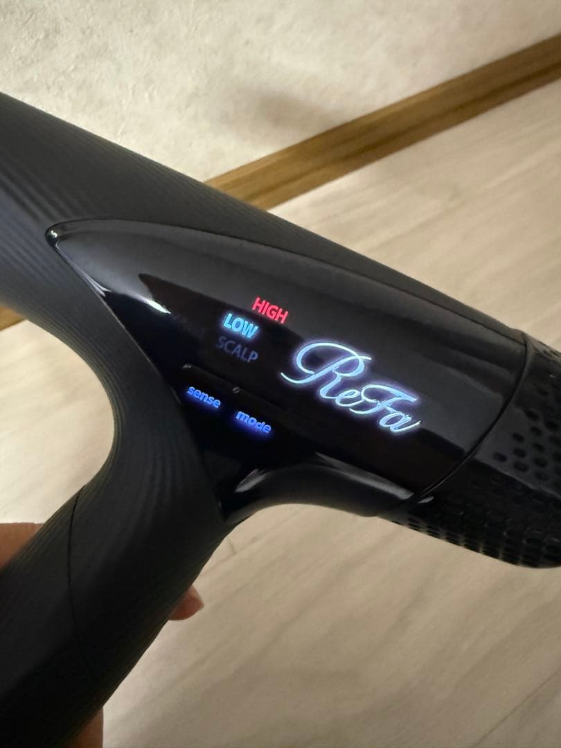 リファ ヘアドライヤー 黒 ノズル付き