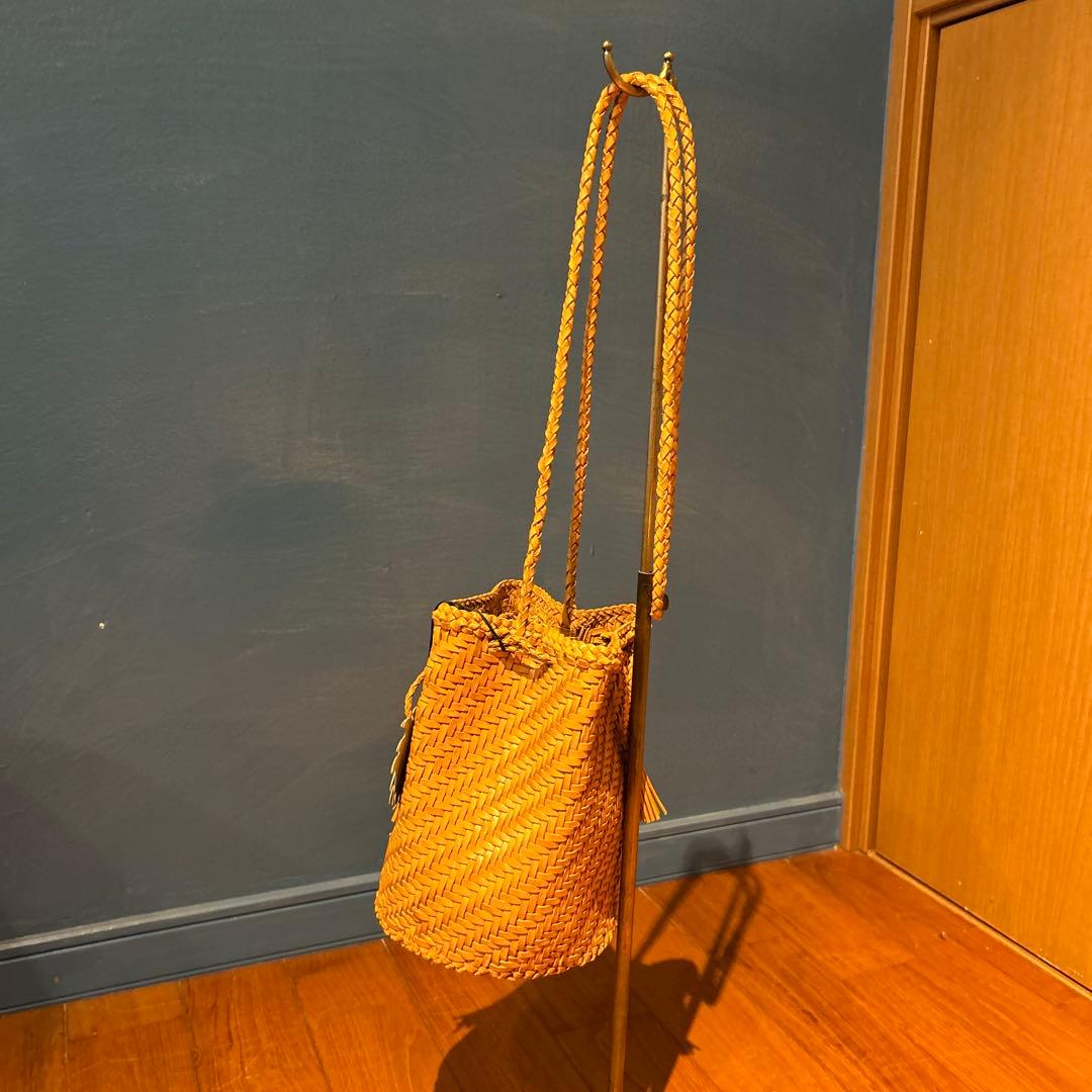 【美品】トゥモローランド　編み込みレザー　巾着バック　牛革　ショルダー　ドラゴン