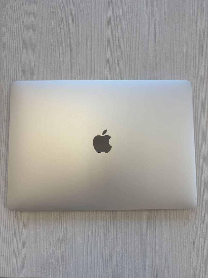Apple MacBook Air シルバー/充電器付き