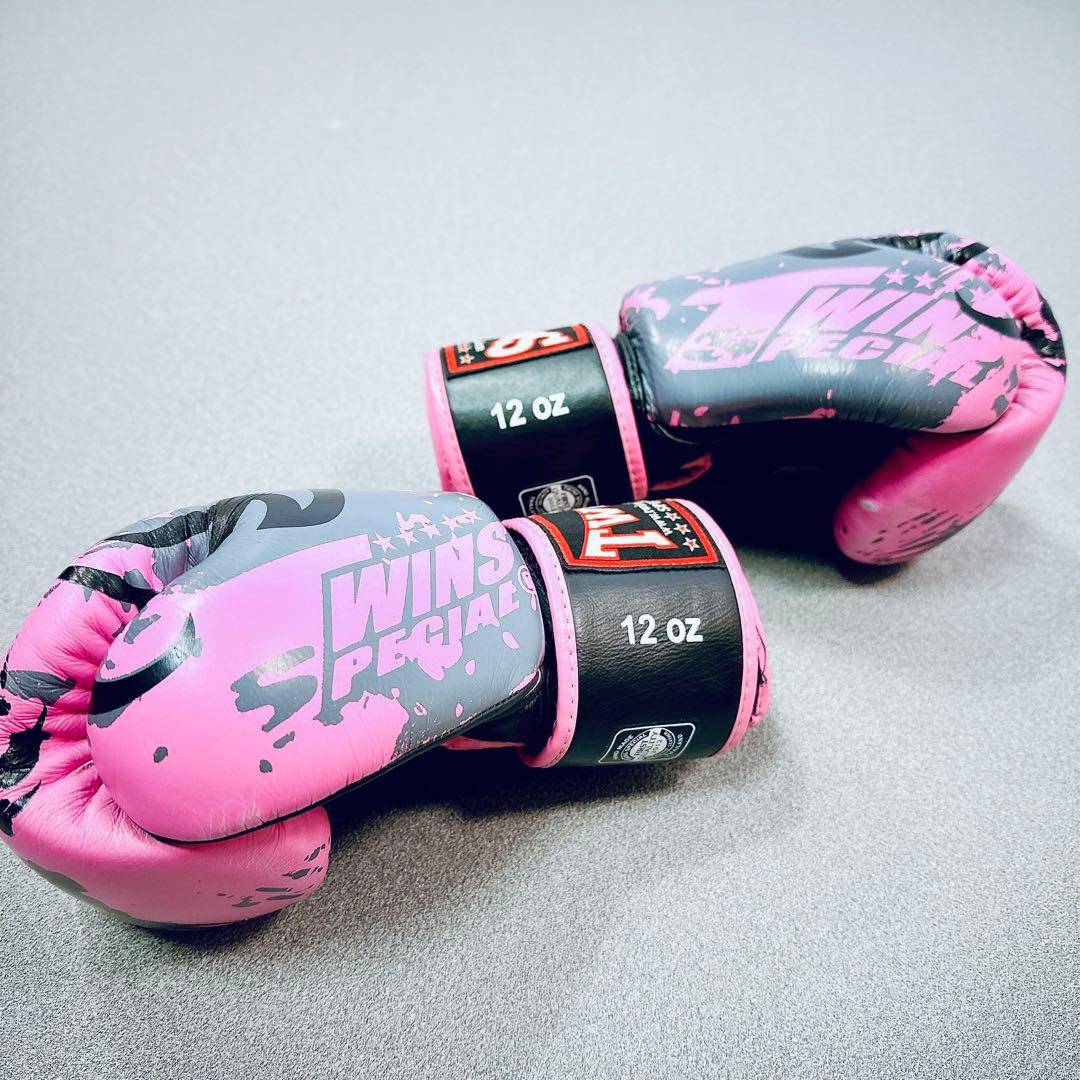 ツインズ 本革 ボクシンググローブ ドラゴン 12oz レガース セット ピンク