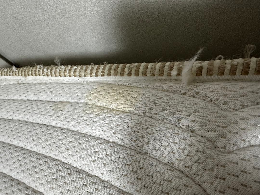 【訳あり】シモンズ マットレス セミダブル（寝心地良好）/SIMMONS