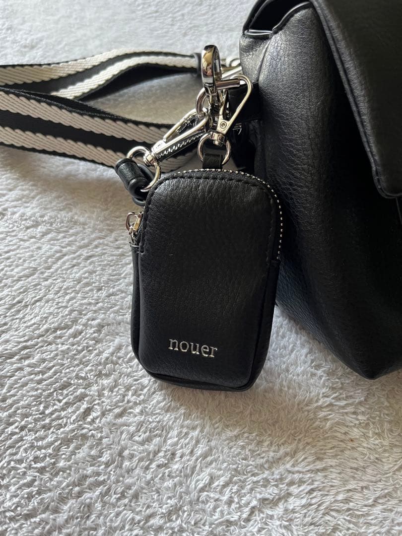 nouer ボディバッグ ブラック