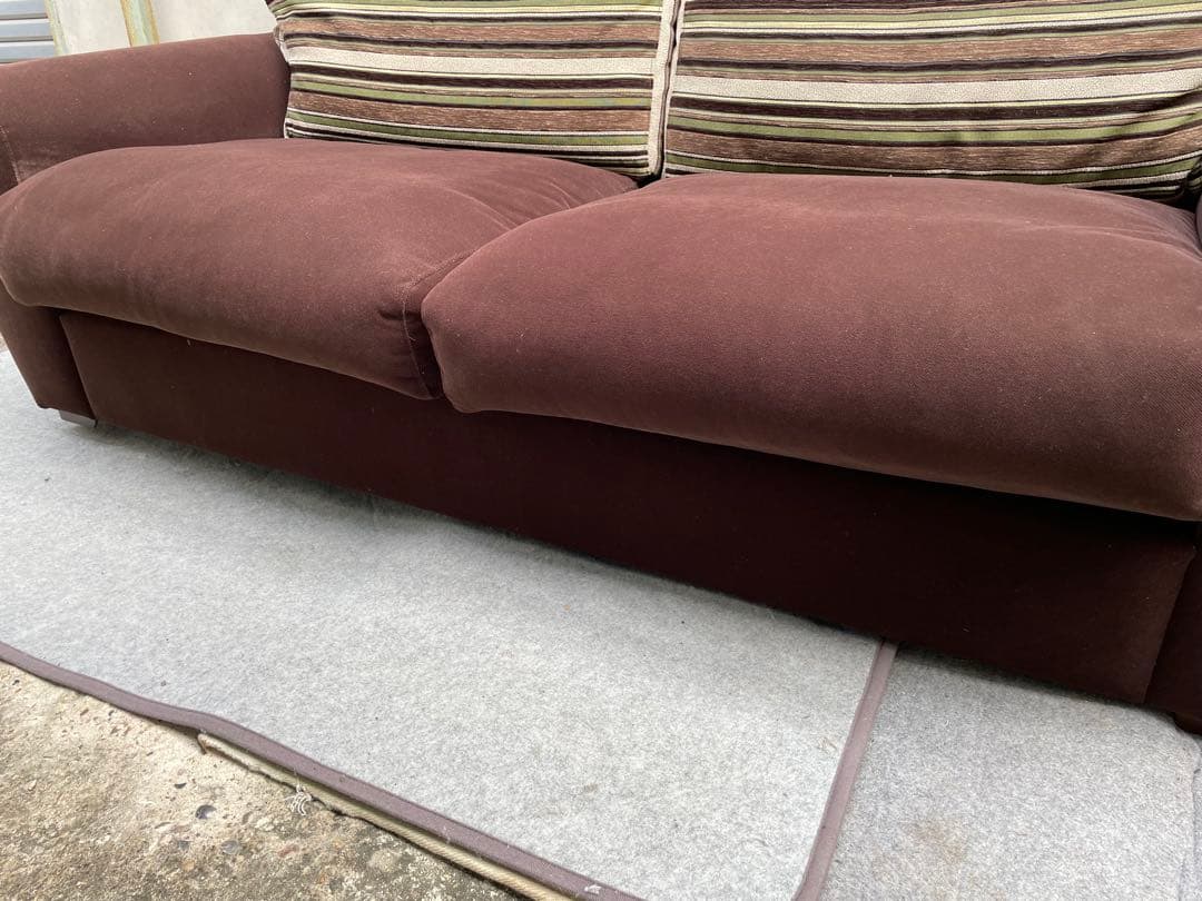 近隣配達可能　割と綺麗　ニトリ　3人掛け　ソファ　カルメン