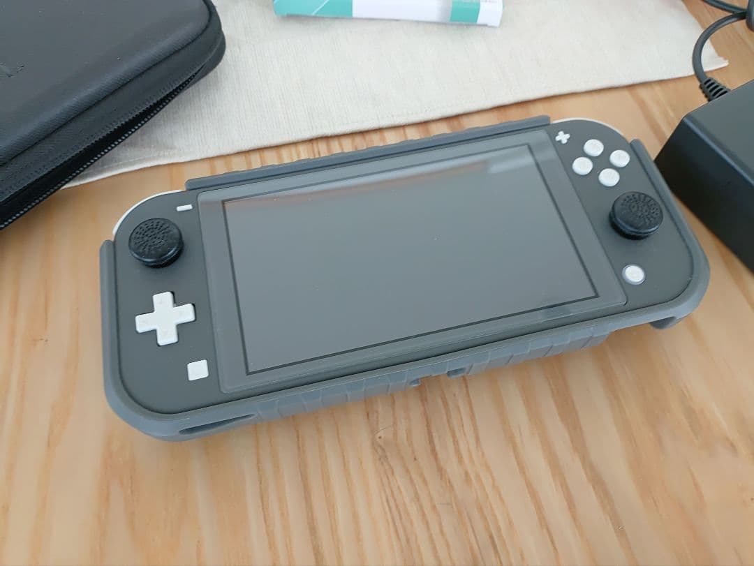 Nintendo Switch Lite グレー 本体と保護ケース 元箱