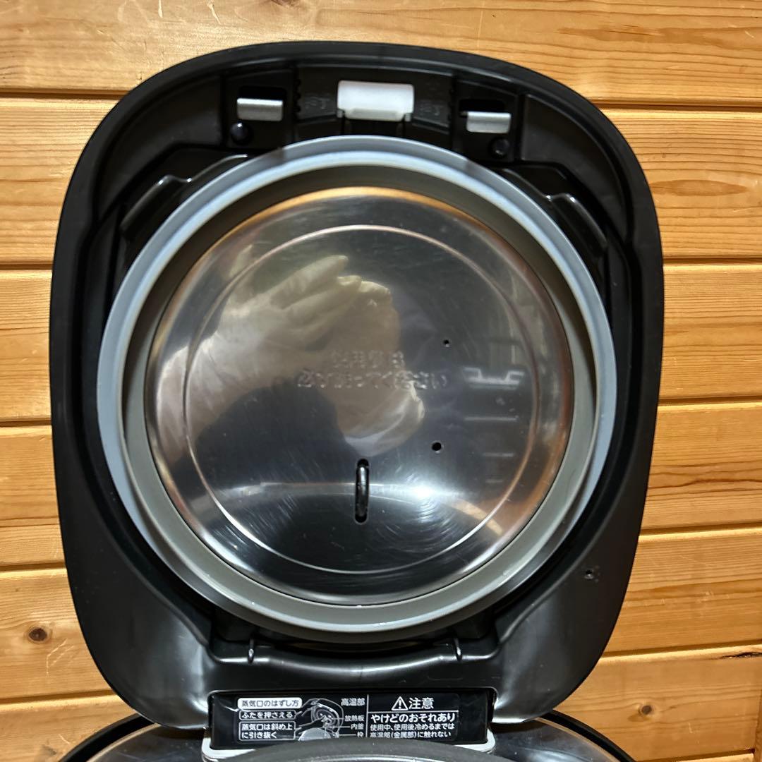 【良品】炊飯器 10合炊き RC-18VSR　21年製　真空圧力　東芝